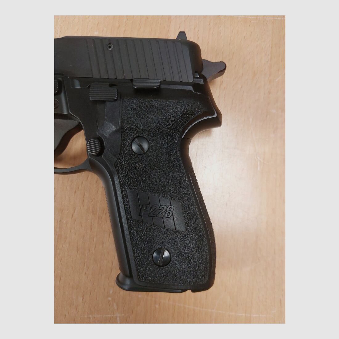 Sig Sauer, Eckernförde P 228