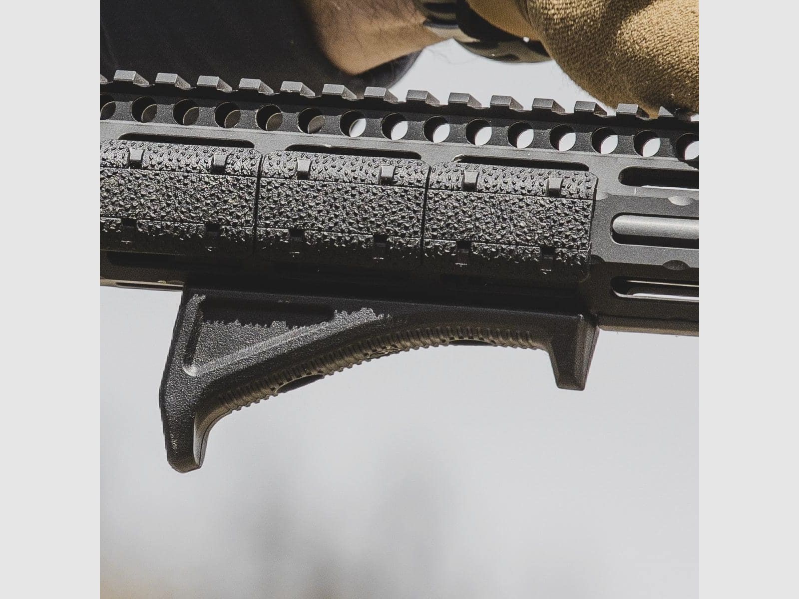 Magpul – AFG Frontgriff M-LOK / Black, Bild 4 von 5