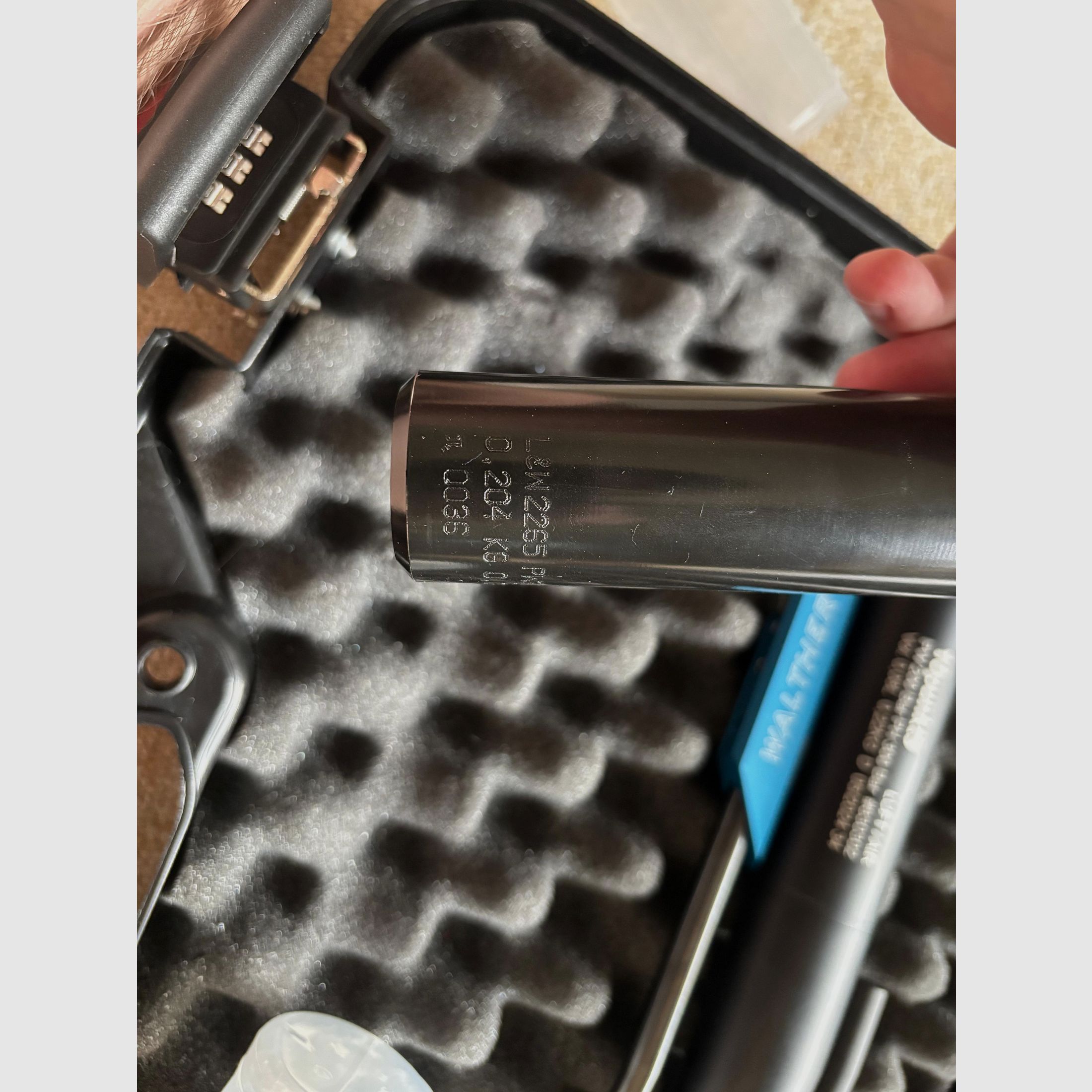 Walther LP 300 Luftpistole (Luft entweicht am Druckminderer)
