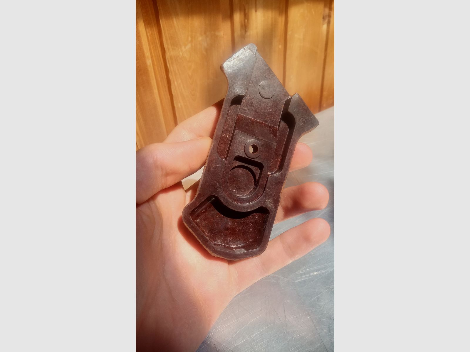 Original AK47 Type 1 Griff aus Bakelit zusammengehörige Griffschalen