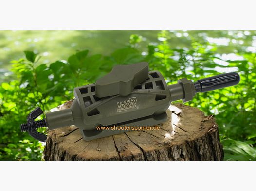 Thirty-six tree tripod with ball joints