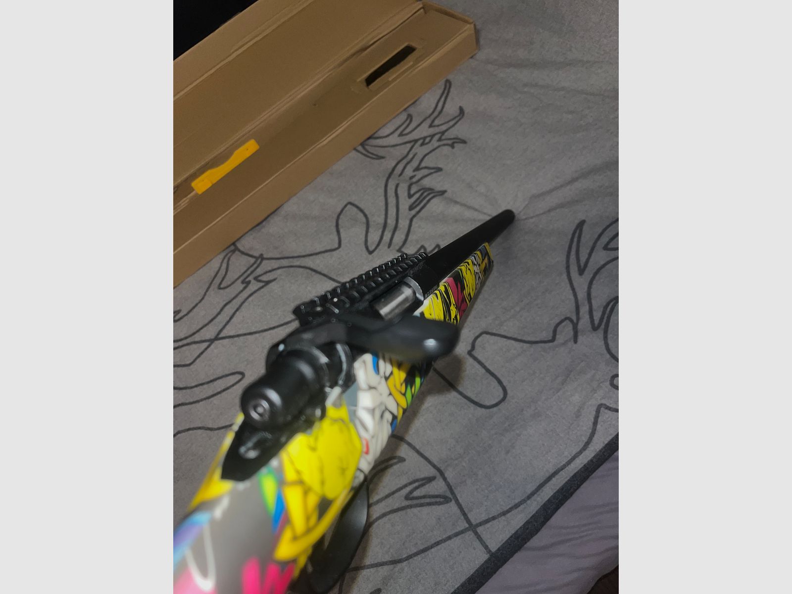 Double Bell VSR-10 Bolt Action Snipergewehr Springer 6mm BB schwarz - Jokers Graffiti Edition (DEFEKT)