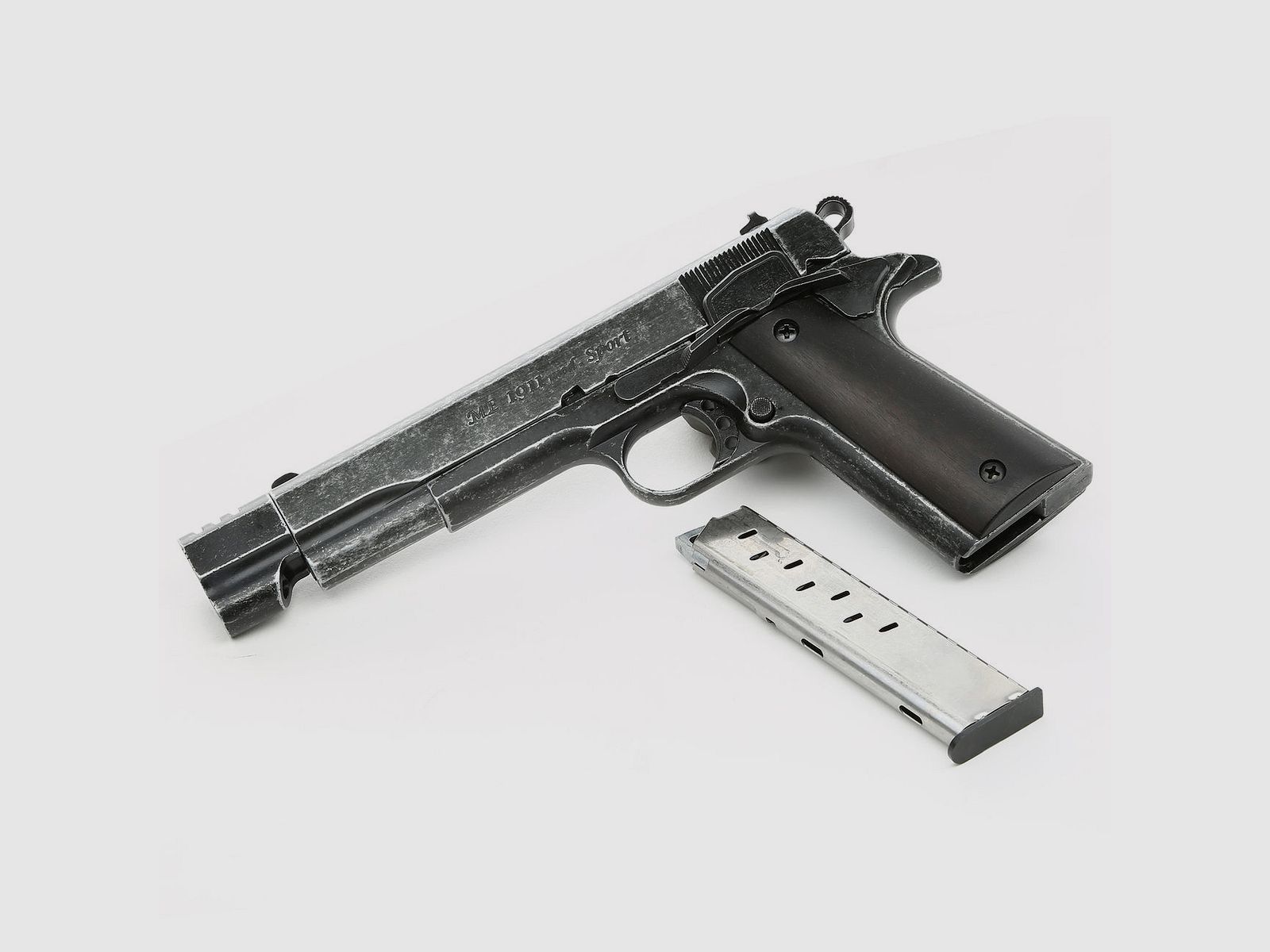 ME 1911 Model Sport, kal. 9 mm P. A. Knal, antiek-uiterlijk, houten grip