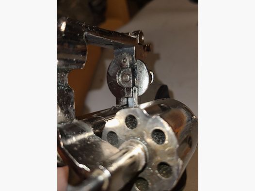 UMAREX PYTHON VERCHROMT/ ohne Zubehör/ mit OVP / cal. 9mm 380K / PTB  282-3 SCHRECKSCHUSS GAS REVOLVER SILVESTER SELBSTVERTEIDIGUNG / GEBRAUCHT 