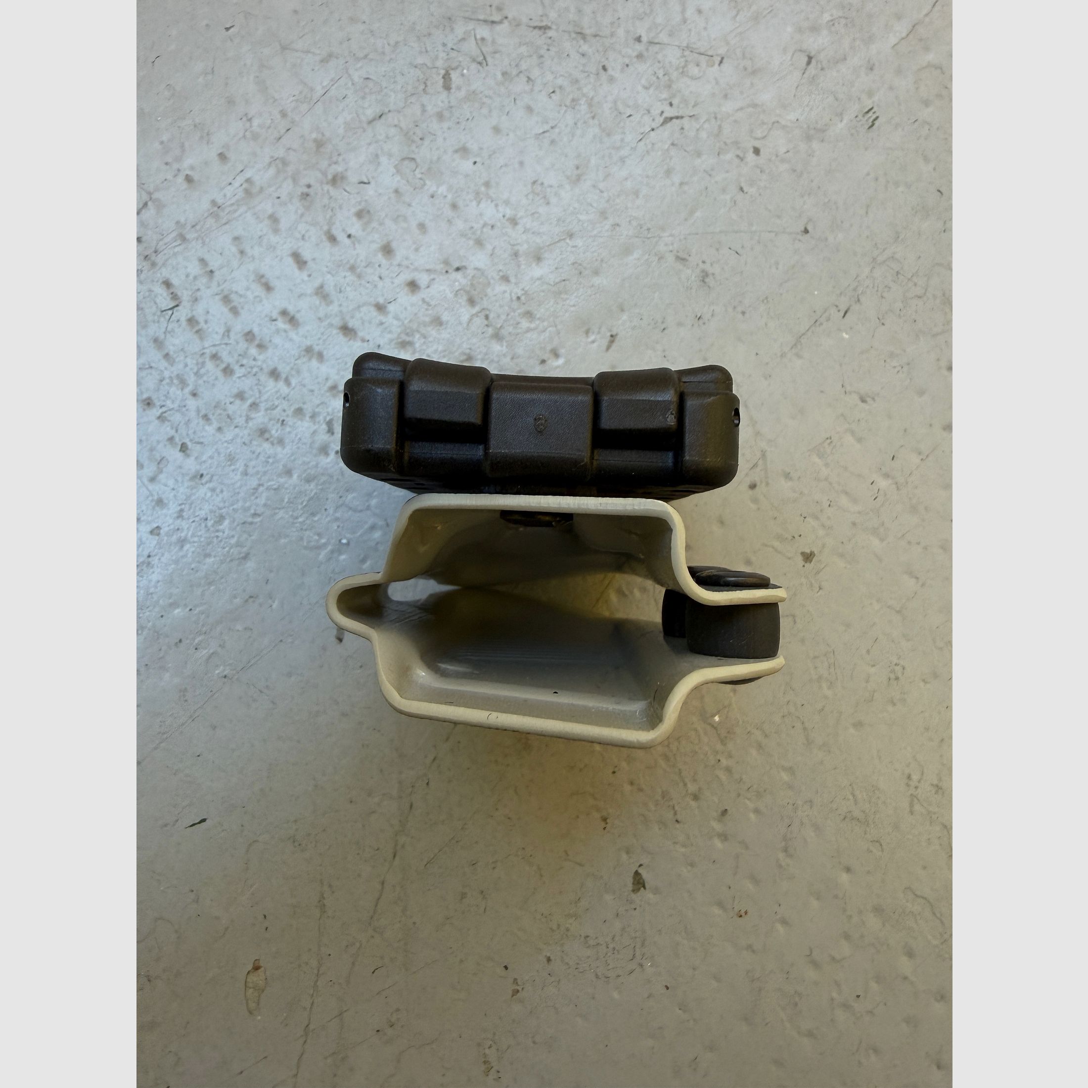Black Trident Pistolen Single Mag Carrier voor CZ Shadow 2