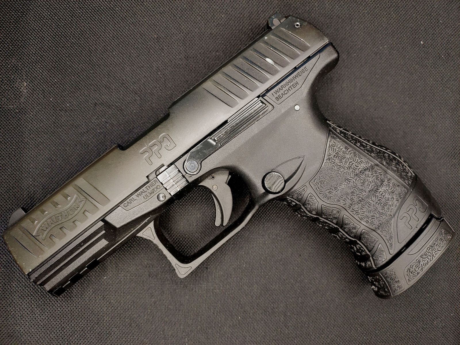 Walther PPQ M2 Navy Kit Pistolet alarmowy 9mm P.A.K. czarny (PTB 958) - z tłumikiem jak nowy!