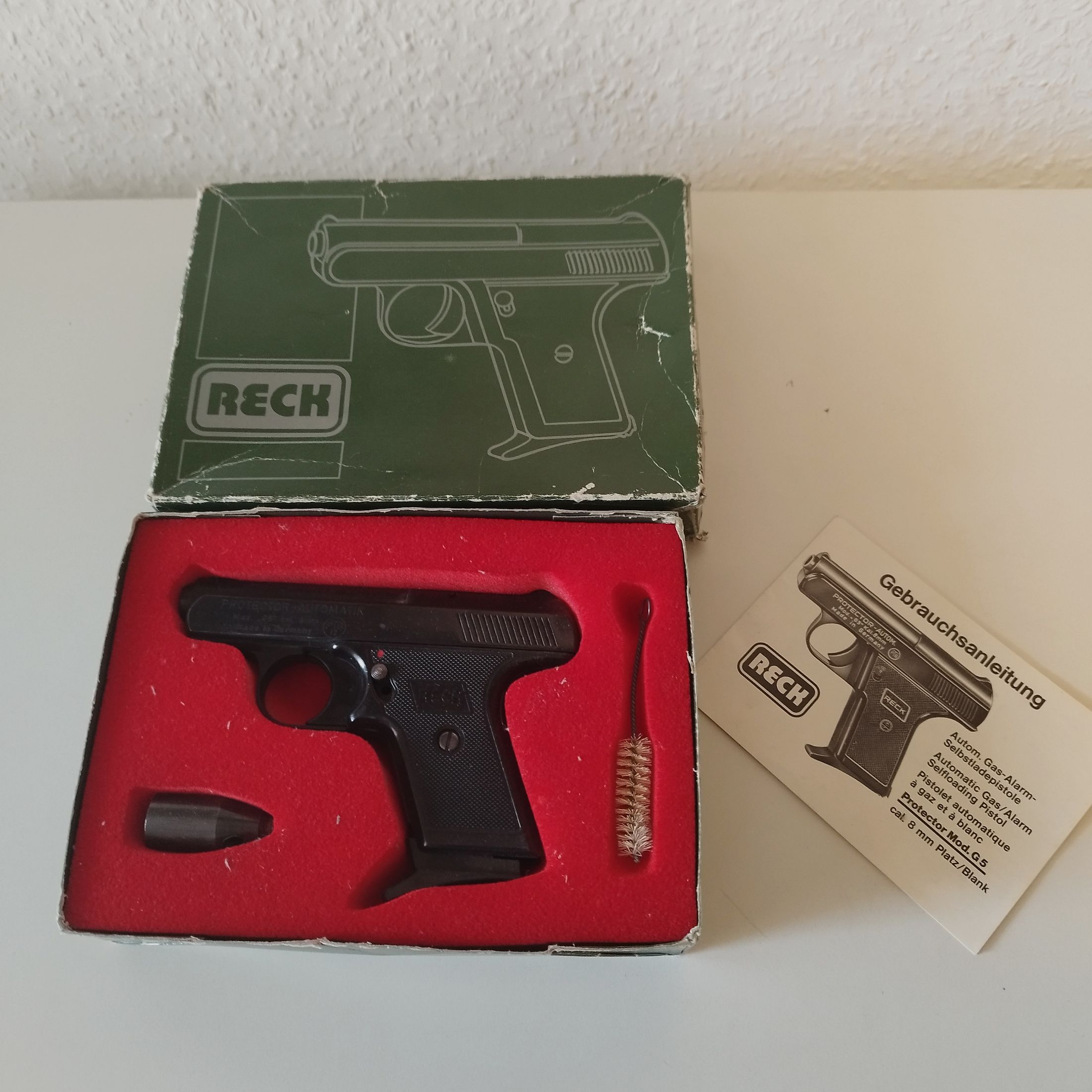 Vintage SRS pistol Reck Protector 8mm Knall PTB with original box and accessories, immagine 1 di 9