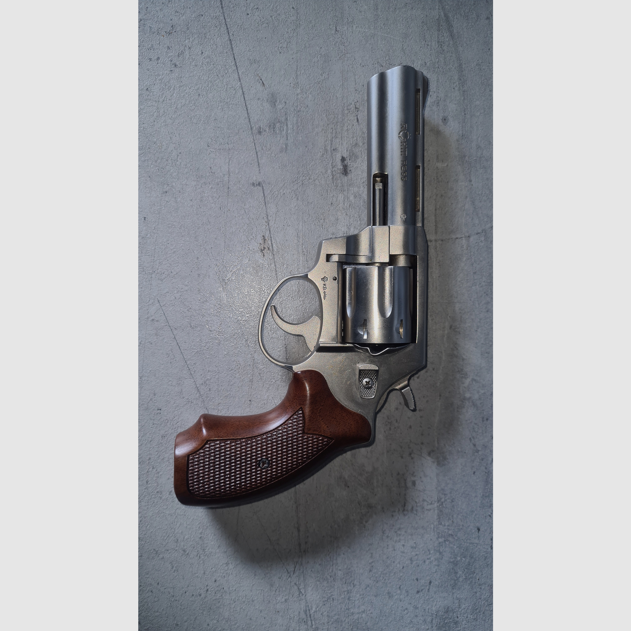 Röhm RG99 Schreckschuss Revolver, matt vernickelt, Kal. 9mm Knall PTB452