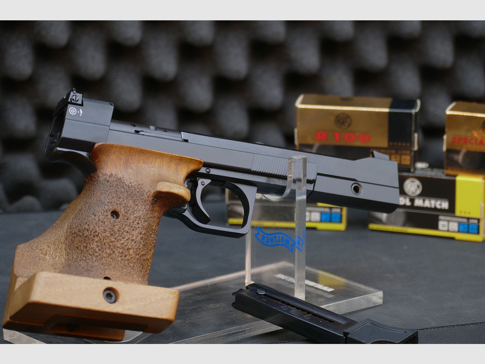 Haemmerli Pistole Mod. 215S, 215 S, Kal. .22long rifle, späte Ausführung (eckige Abzugsbügel)