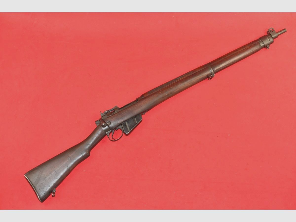 #8323 Lee-Enfield carbine, No4 MkI*, 1942, cal. .303 Brit., image 1 of 37