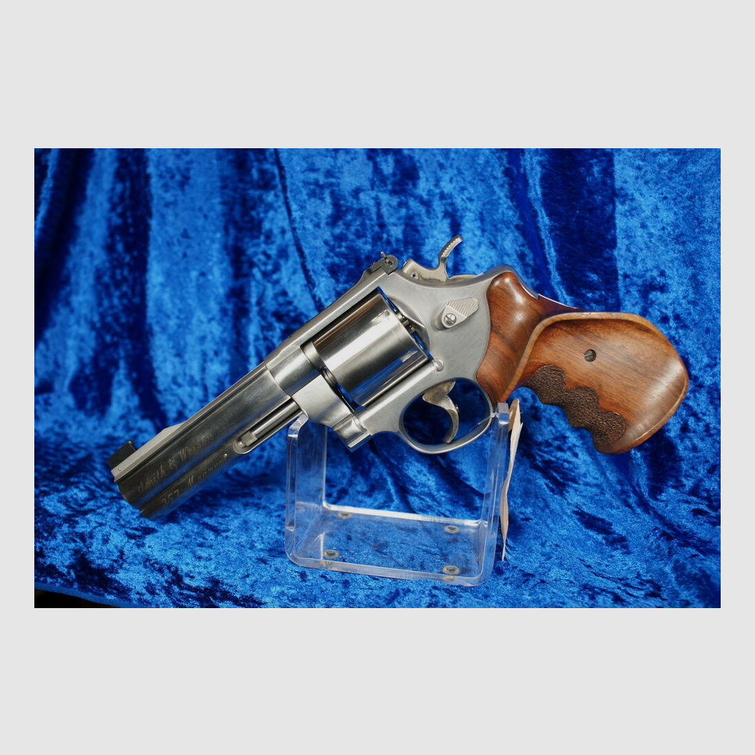 Smith & Wesson	 627/5'' Target Champion