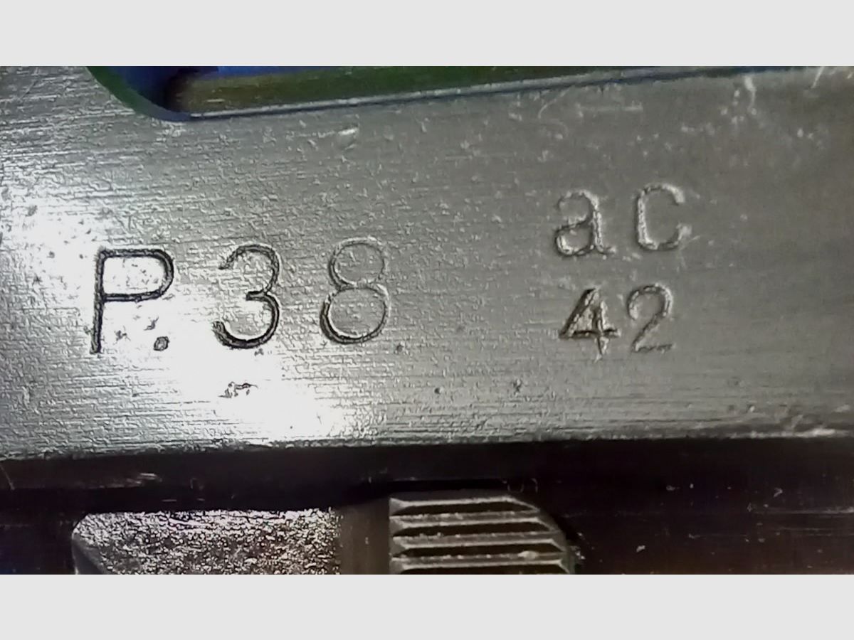 Wehrmachtspistole P38 ac 42 in calibro 9mm Luger, con timbro di accettazione WA 359