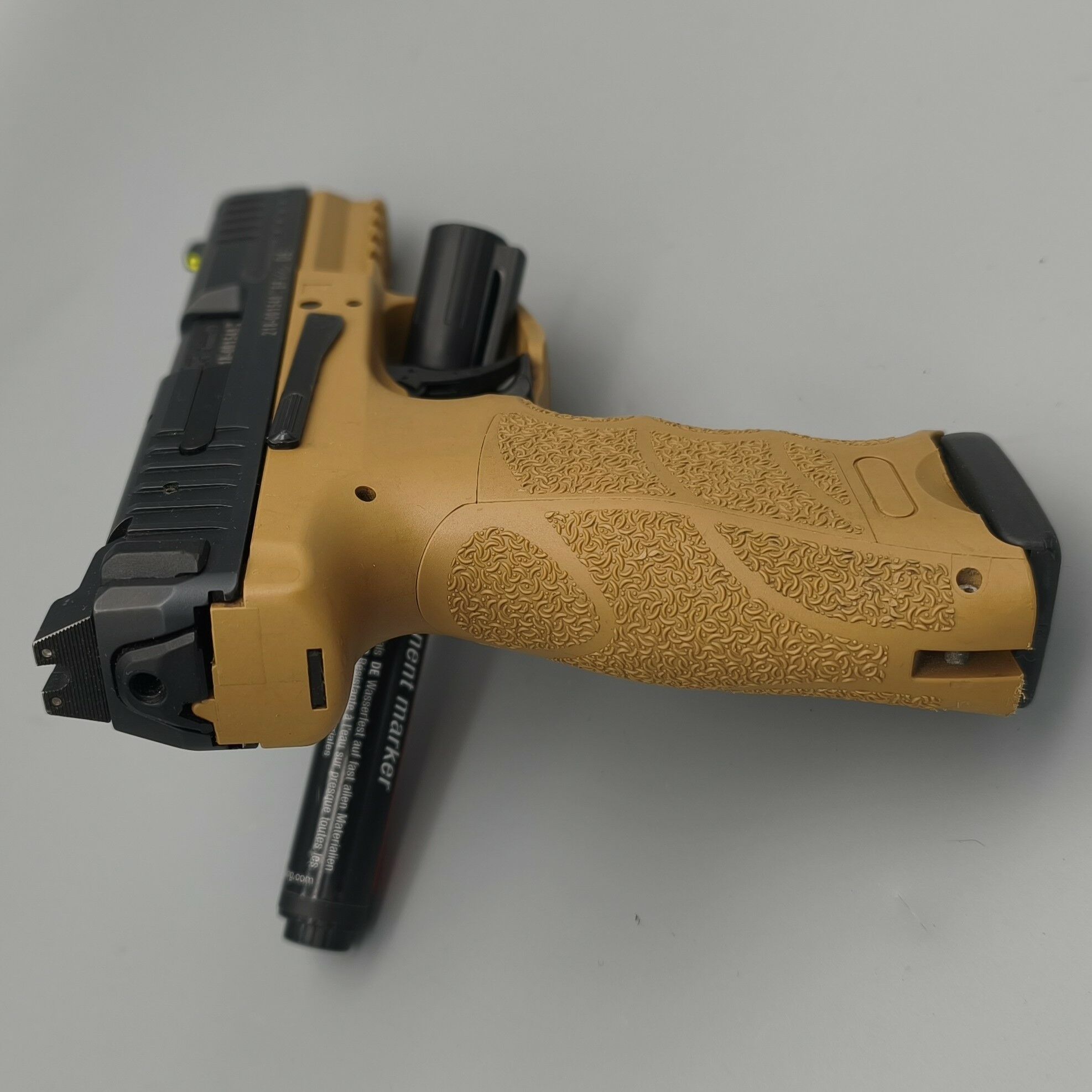 Heckler & Koch SFP9 RAL8000 Sand Color with Tritium Sights 9mm Luger