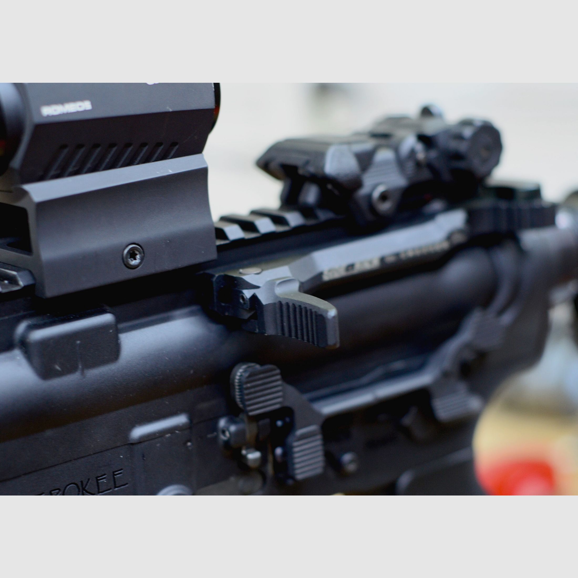 SMITH TACTICS SIDE-KICK CO-CHARGER CHARGING HANDLE, image 2 sur 3