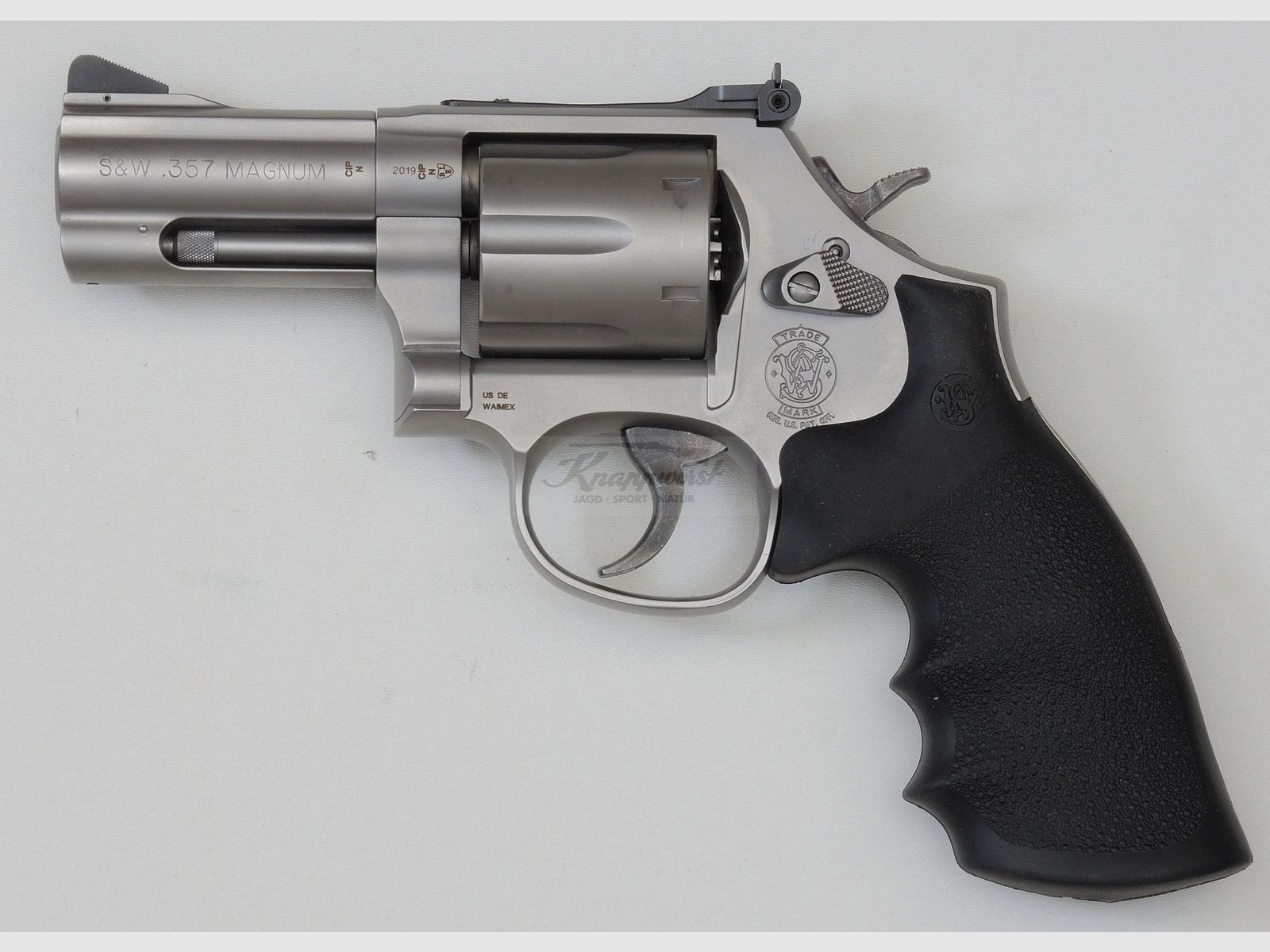S&W M686 Security Special 3'' 357Mag matte Nill-Combat grip