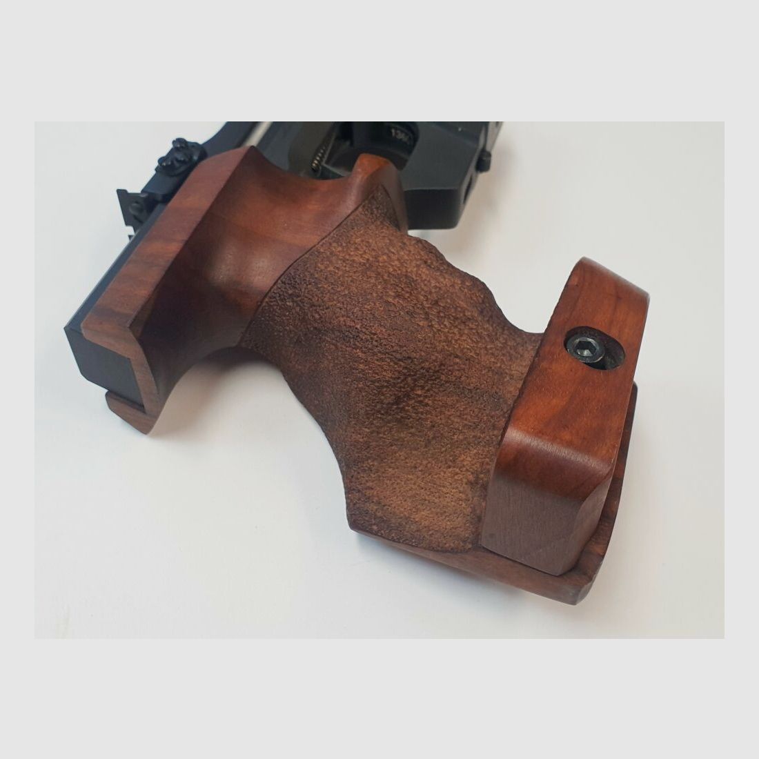 Fabbrica di armi Carl Walther Ulm Pistola sportiva/da competizione Walther GSP in calibro .22 L.r. - Impugnatura in legno Carl Walther
