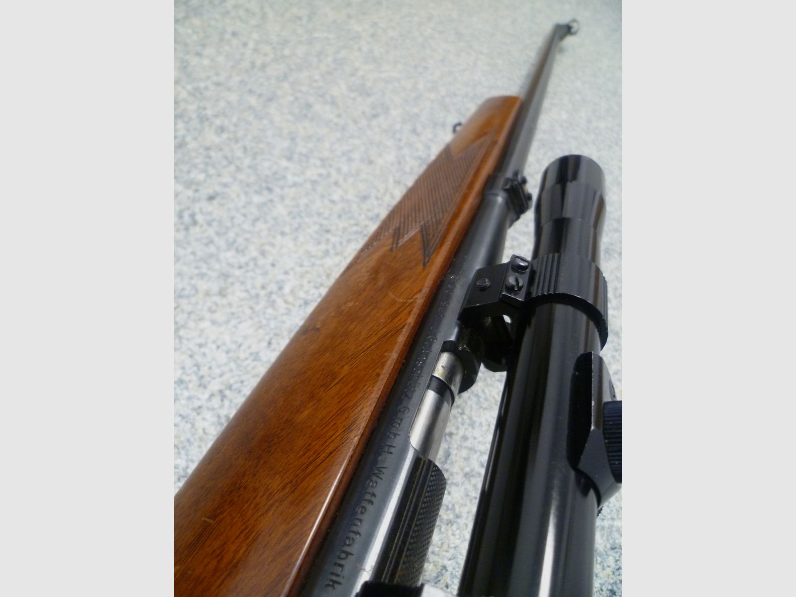 Repetierbüchse Anschütz Modell 1416 .22lr.