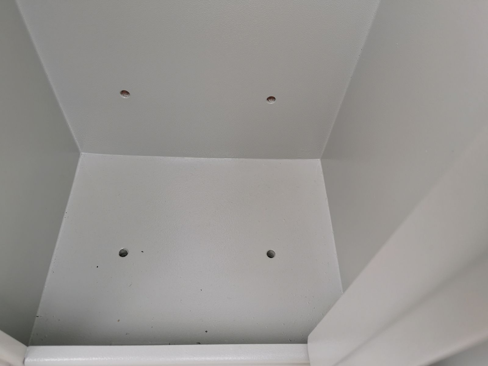 Gun cabinet SHOOTER Overrun (1300x390x330) Class 0 EN 1143-1 for 5 long guns