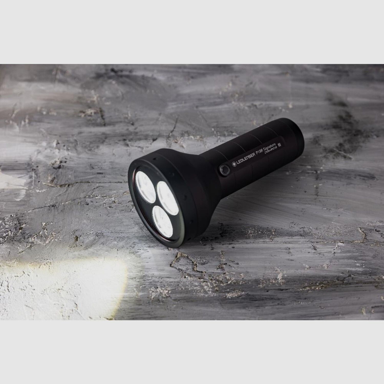 LedLenser P18R Signature