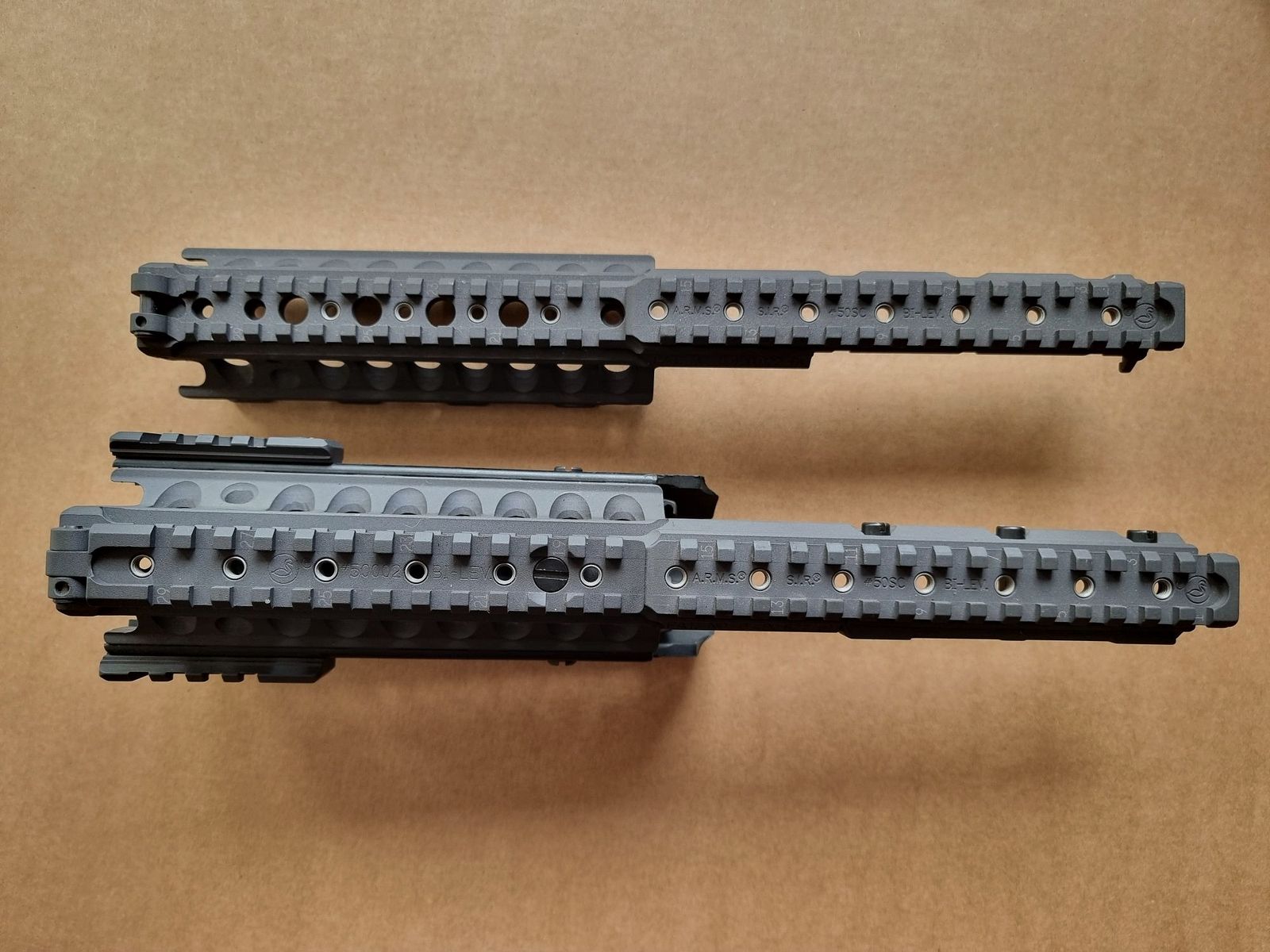 *RARA* A.R.M.S. - Sistema de riel #50-C con miras de gas plegables #41-BL y miras traseras #40-L - AR15 de los 2000