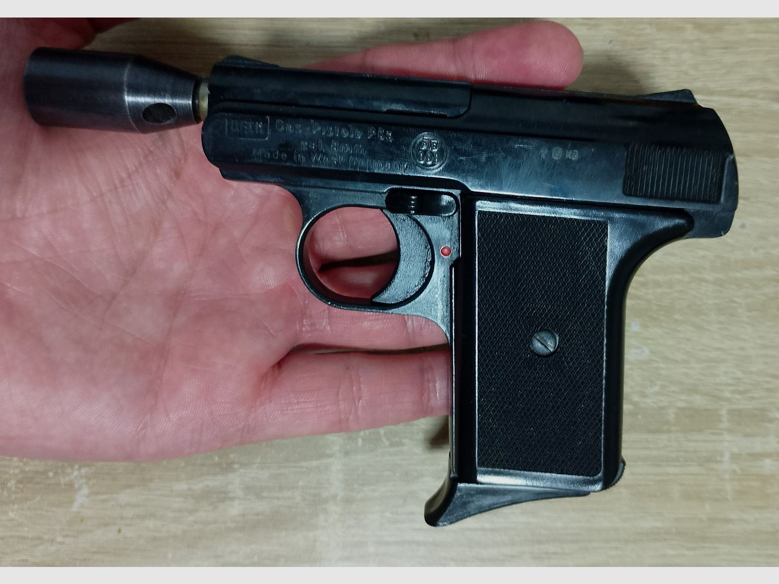 Reck gas pistol P6s in caliber 8 mm blank with launching cup/ PTB 388, zdjęcie 1 z 7