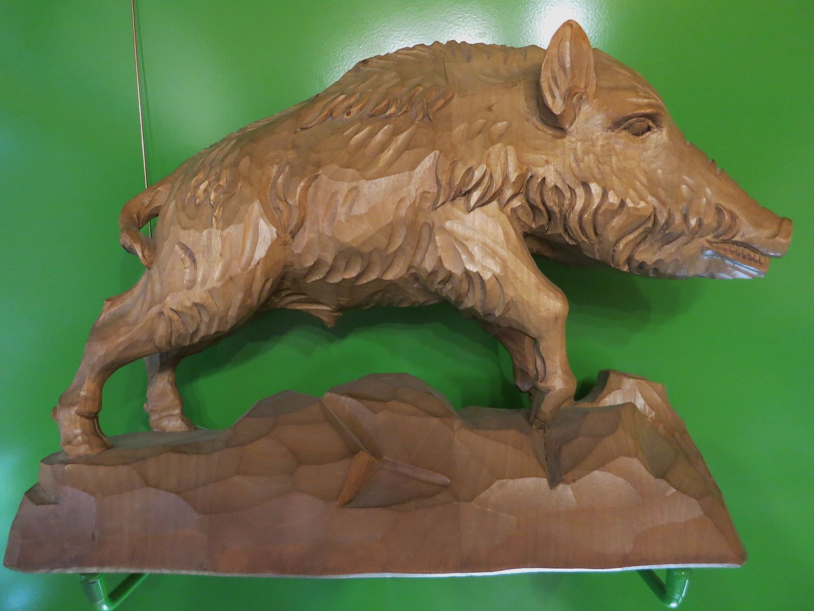 Holzschnitzerei "Wildschwein" Keiler 30 x 23 cm, handgeschnitzte Holzfigur -