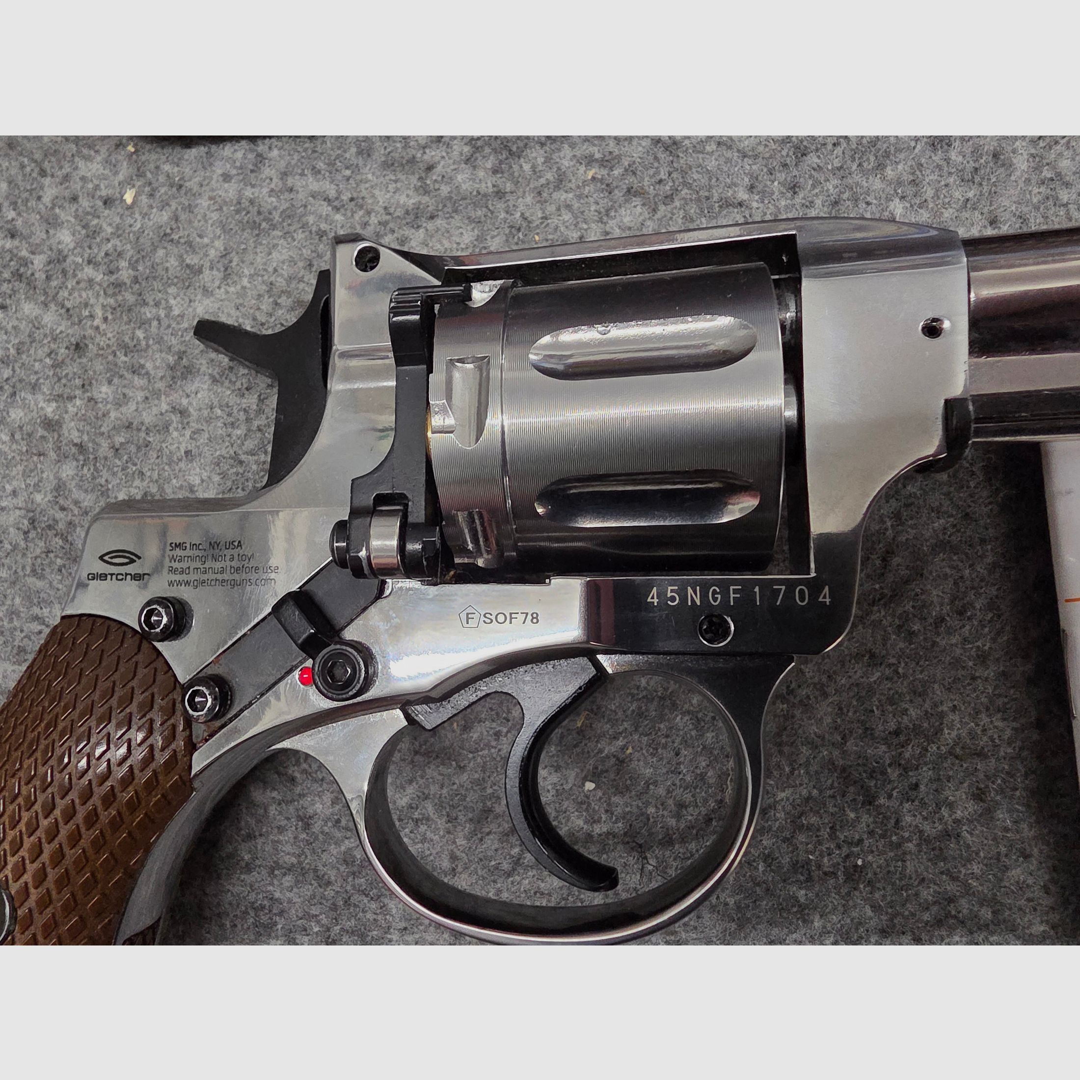    Gletcher NGT Nagant CO2 Revolver vernickelt  M1895 Cal. 4,5 mm Stahl BB