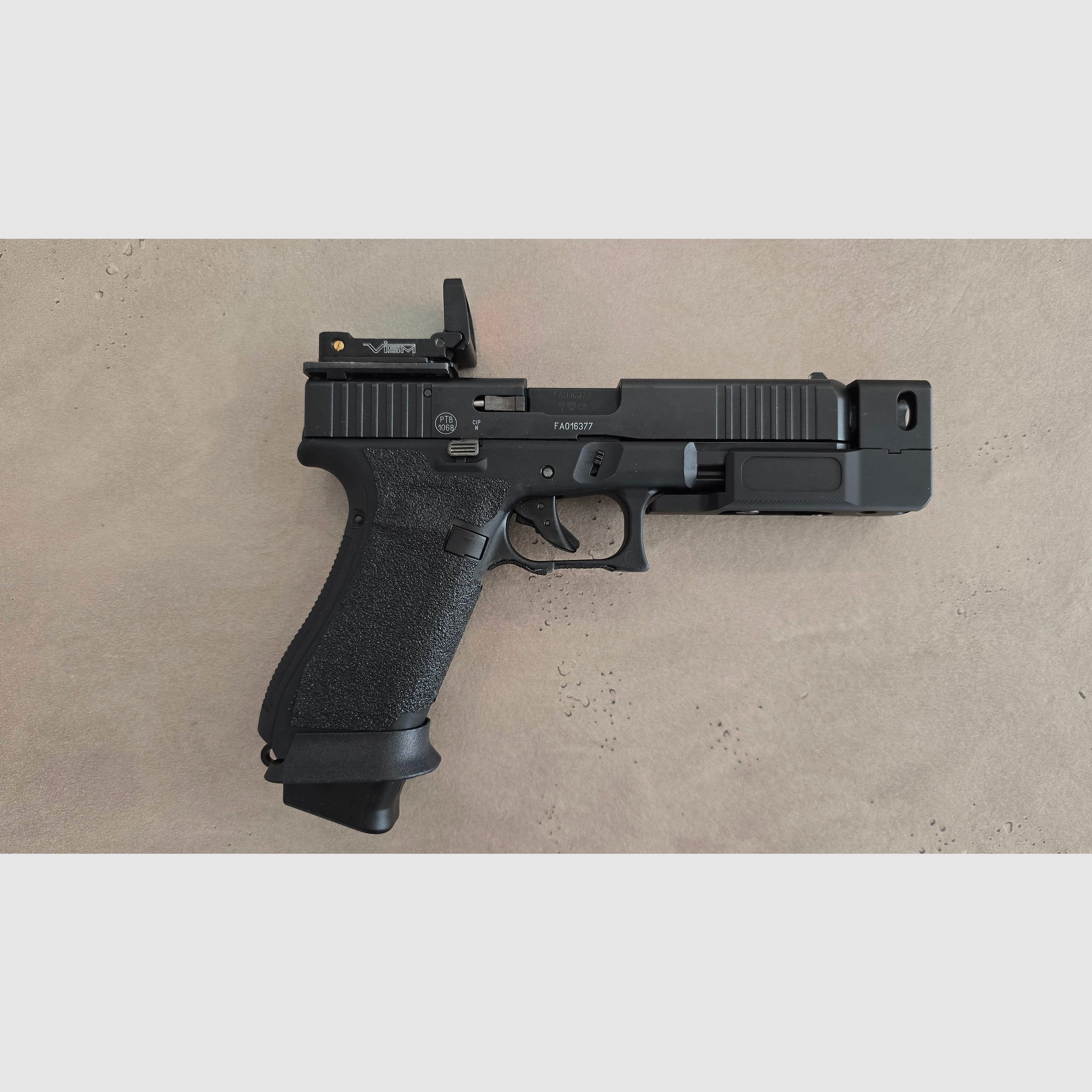 - UNIKAT - Glock 17 9mm PAK MATCH Gen 5 (PTB 1068) 