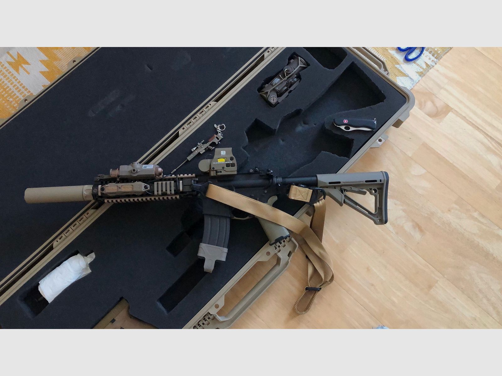 Tokyo Marui MK 18gbb und MK16 URGI AEG, Glock 19X