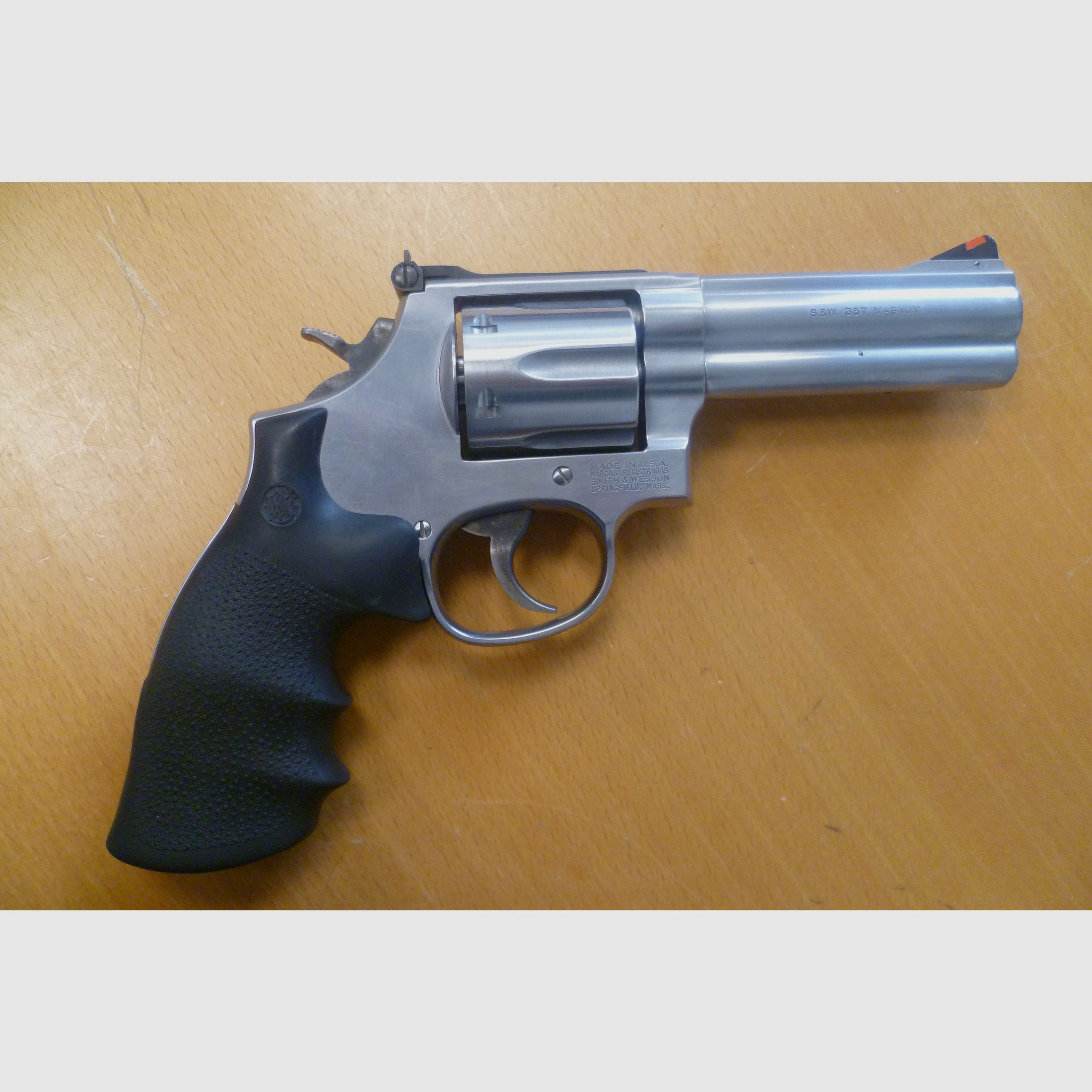 Revolver Smith & Wesson 686-5 .357 Magnum