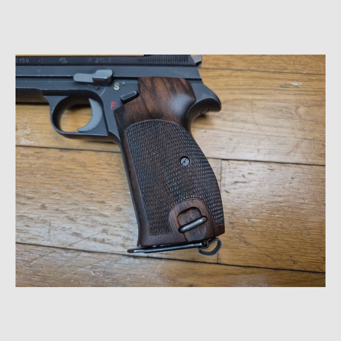 Sehr schöner SIG P210-6 Pistol – Mythos des 9 para – Zivile Sportversion des Militärmodells – Klassischer Lauf 120mm – Waffe von 1995 – Ausgezeichnete Brünierung – Traumhaftes Funktionieren und Lauf – Originalbox – Top Sammlerstück – Zustand TBE!, Bild 4 von 21