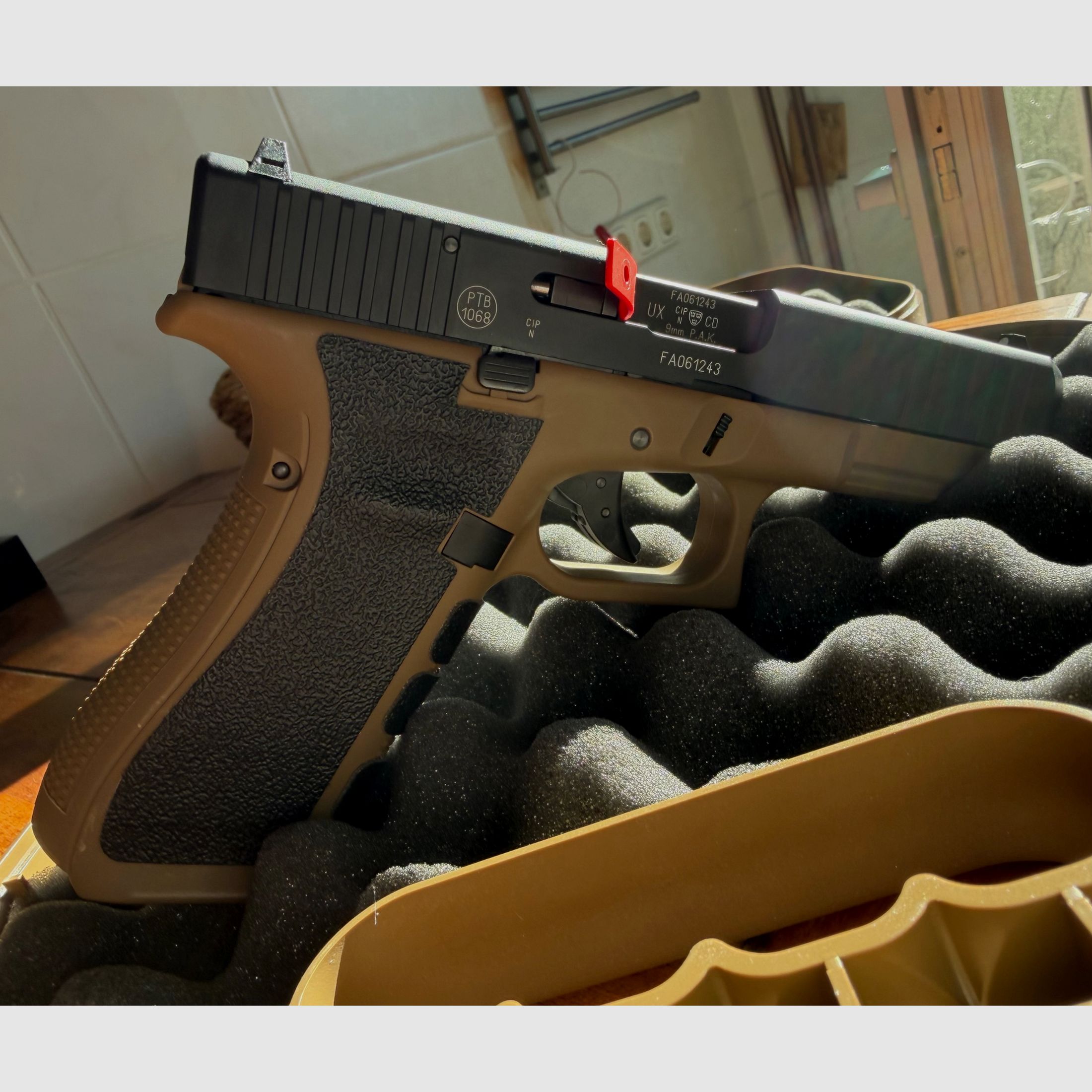 Glock 17 Gen5 French Army Limited Blank Firing 9mm 3 Magazines TOP, image 5 of 6
