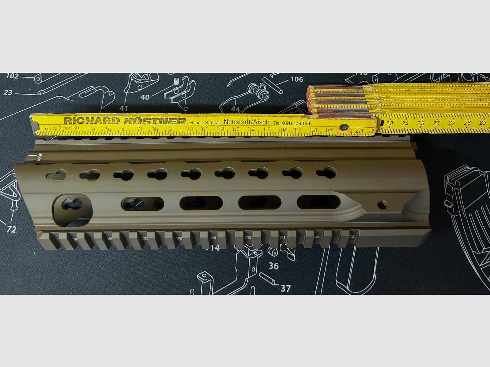 HK MR223 / HK416 Slim Line Handguard 10″ FDE – neuwertig