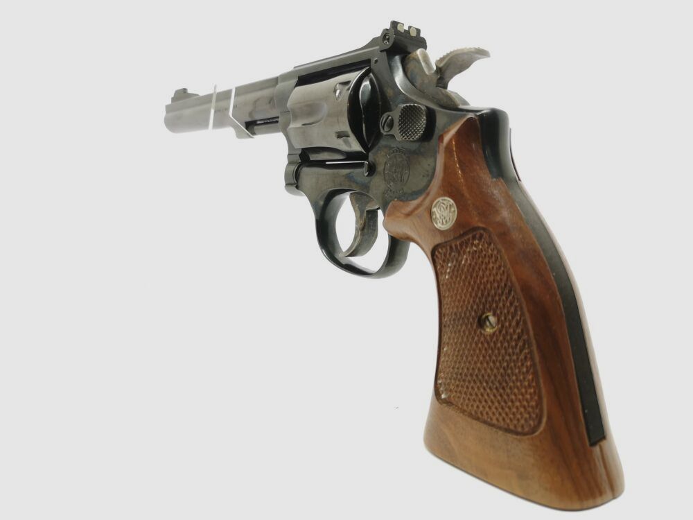 Smith & Wesson	 17-6