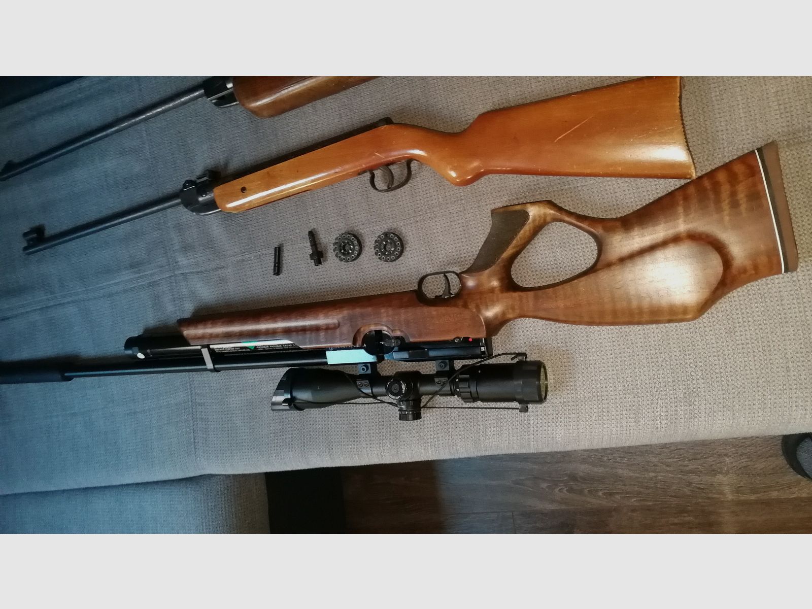 Incienso HW 100 T FSB con bomba de aire comprimido M 220 con mira telescópica, silenciador y accesorios (ver fotos) + 2 rifles de aire más antiguos como regalo