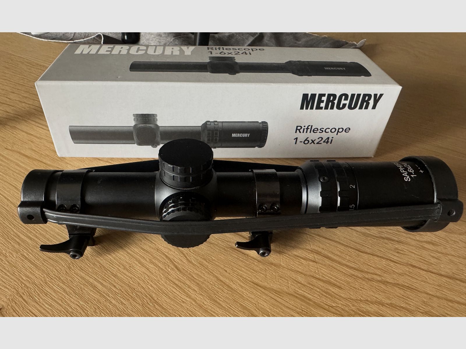 Mercury Saphire 1-6x24i stalking scope