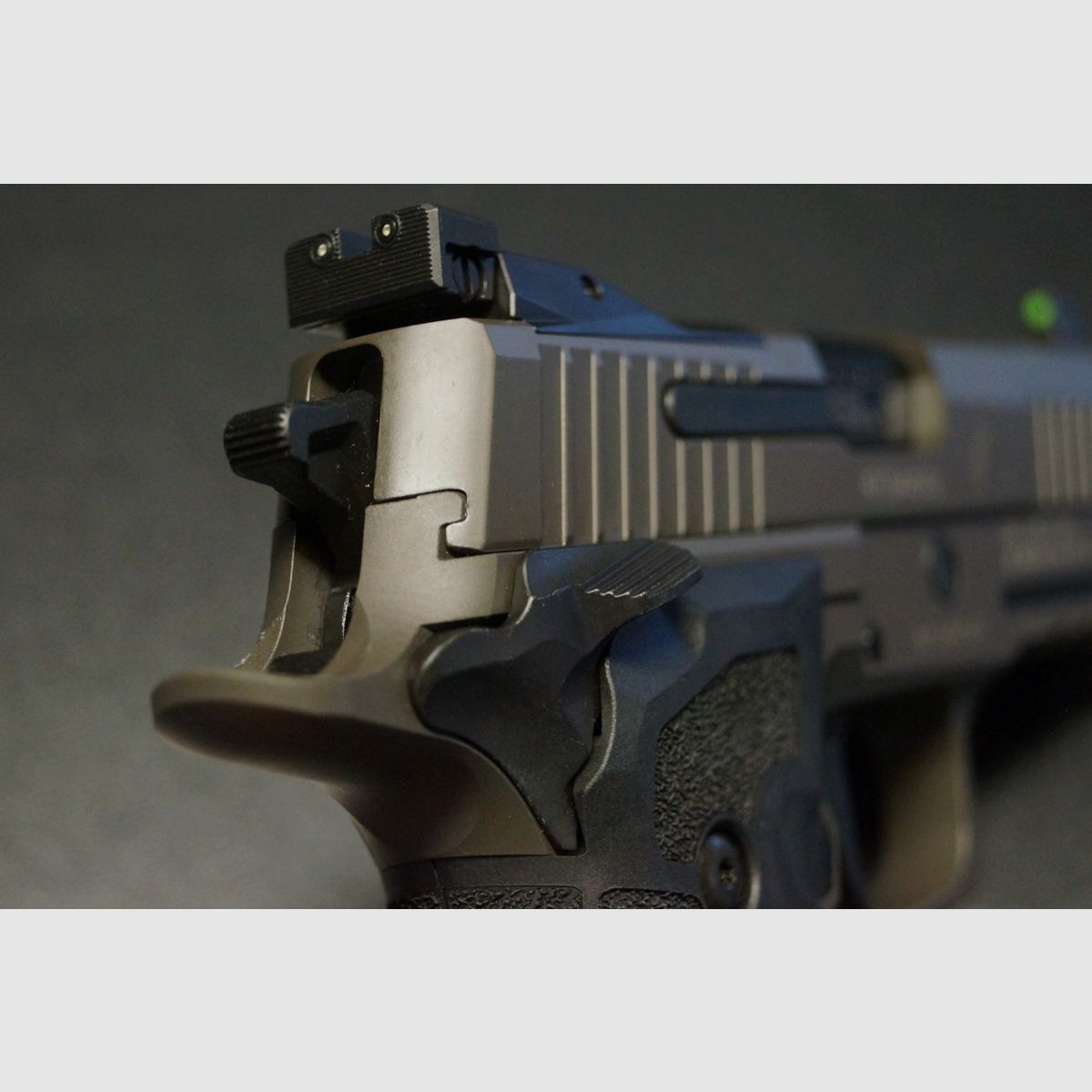 Sig Sauer P226 X-Five Legion, Bild 4 von 10