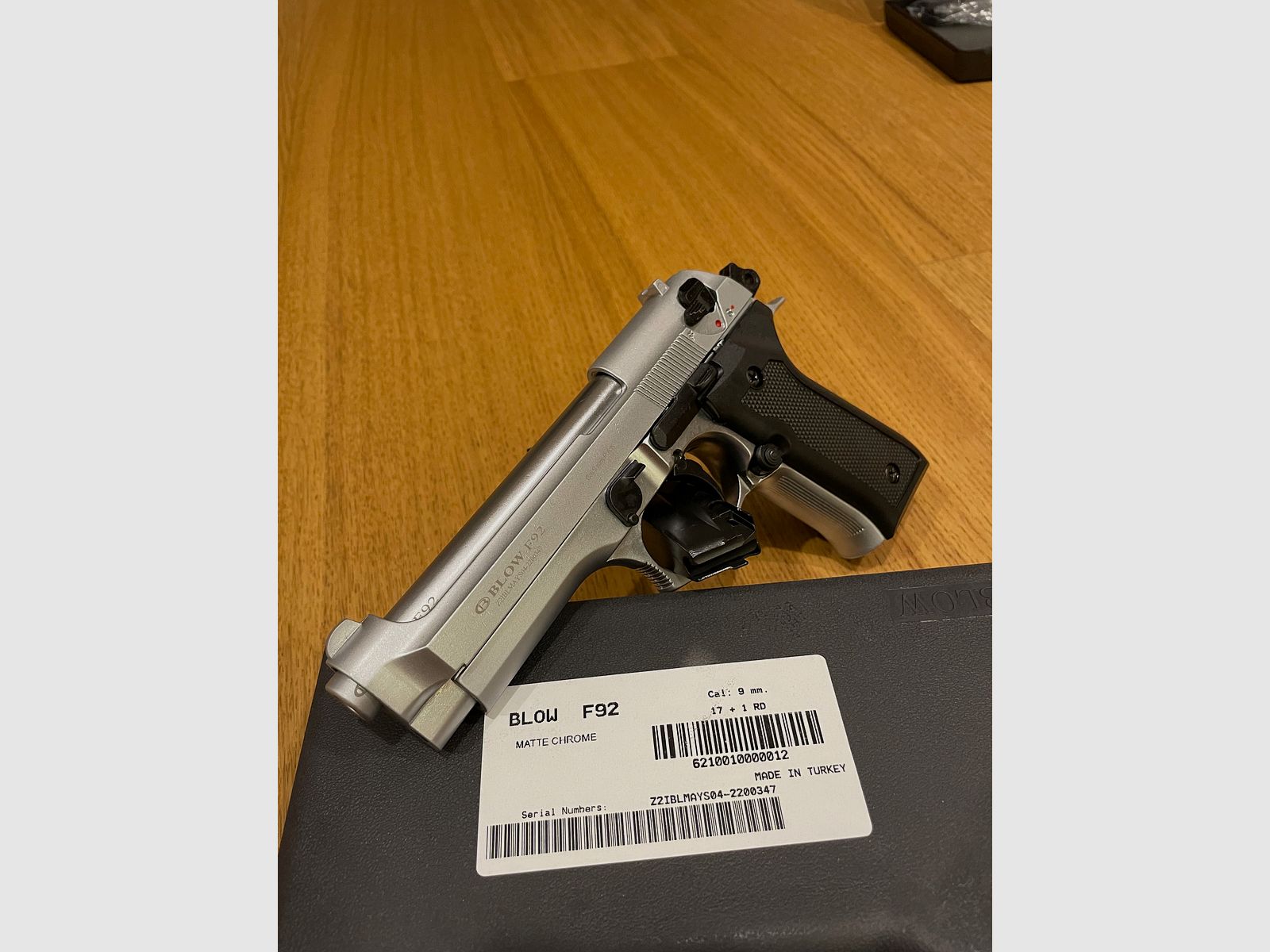 BLOW F92 Matt Chrome 9mm P.A.K. Schreckschusspistole Beretta 92F / M9 Nachbau