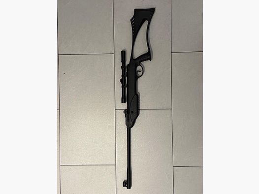 Luftgewehr mit Zielfernrohr – gepflegter Zustand