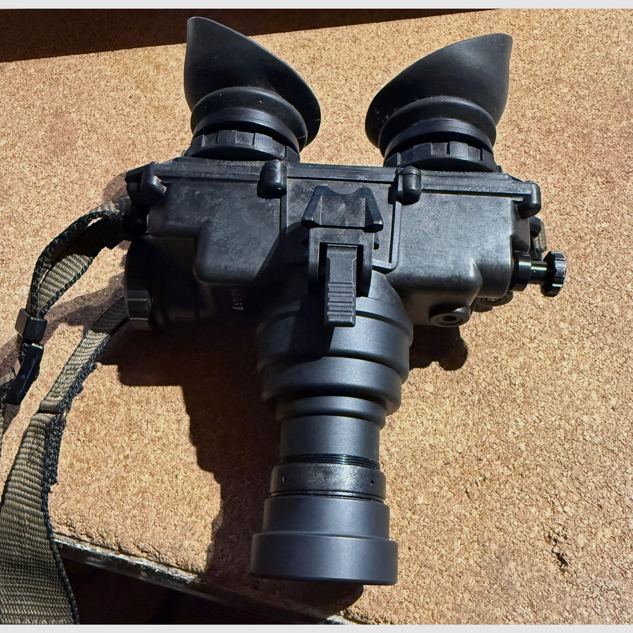 Oryginalne amerykańskie gogle noktowizyjne AN / PVS-7B