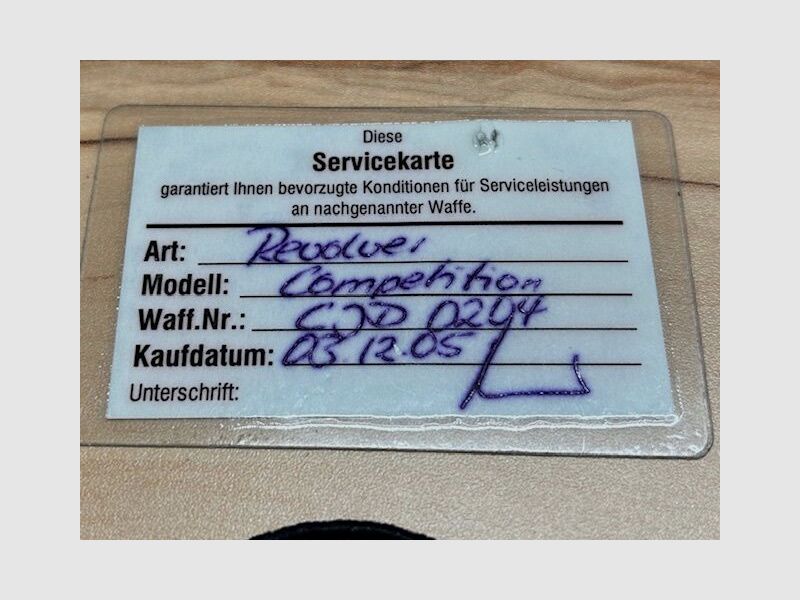 Smith & Wesson Club 30 Competition