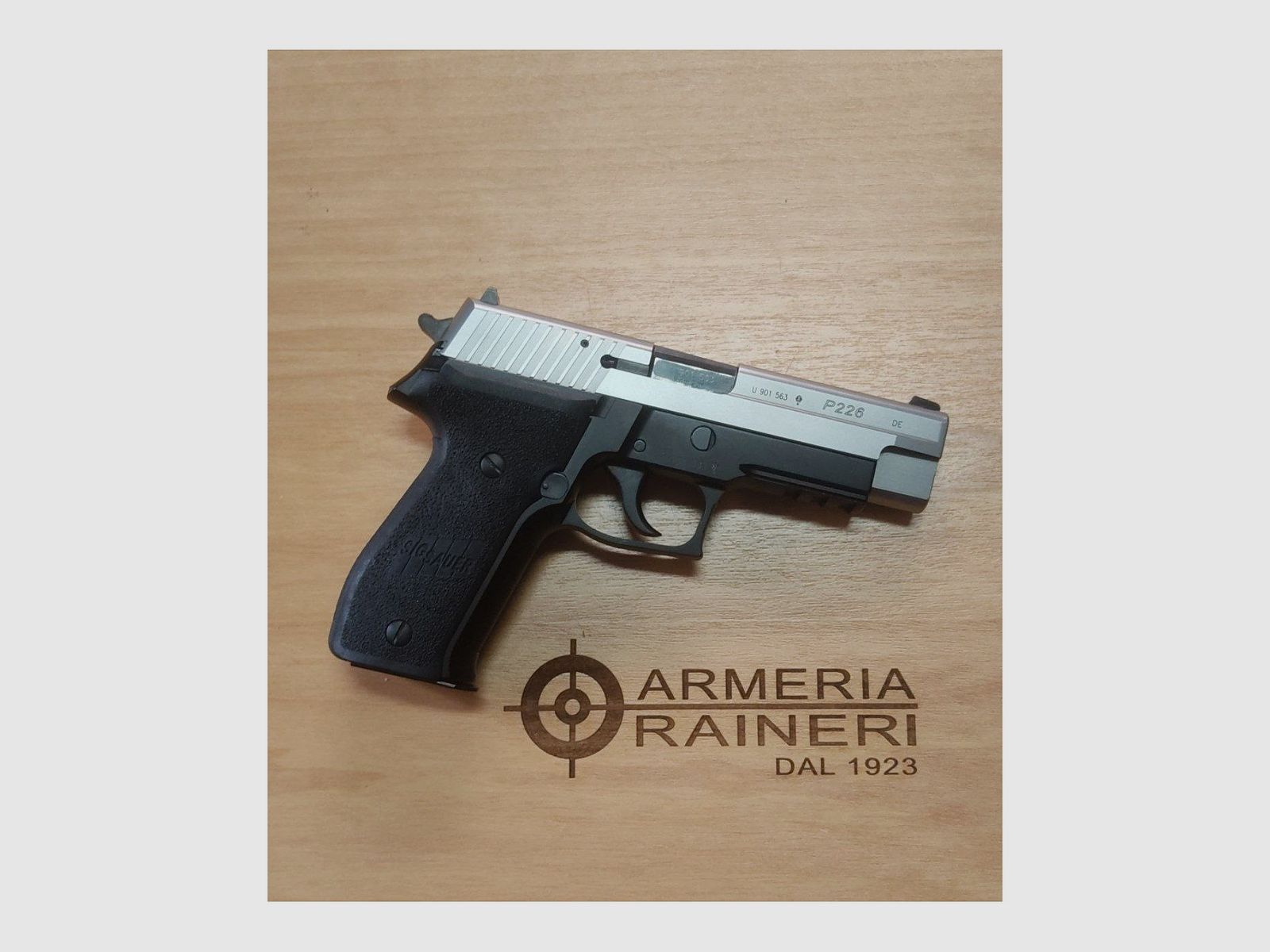 SIG SAUER SEMIAUTO P226 INOX 9X21 +2C, image 2 of 3