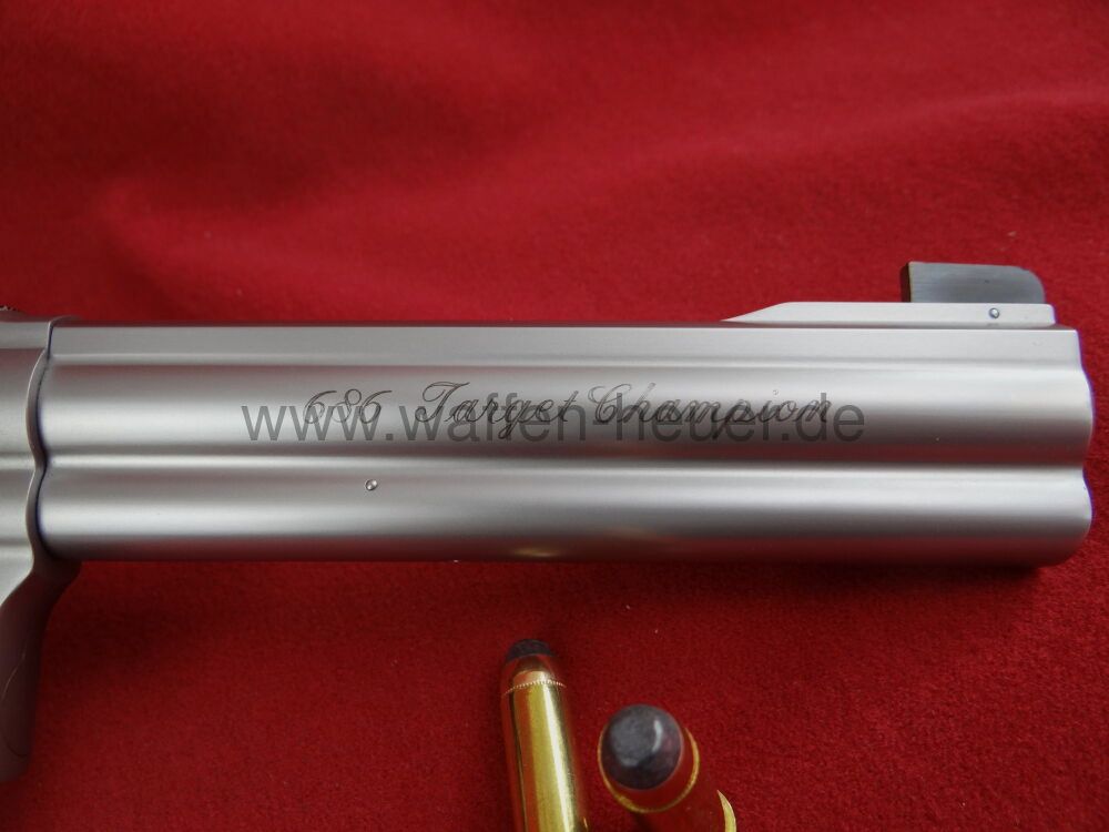 Smith & Wesson 686-4 Target Champion