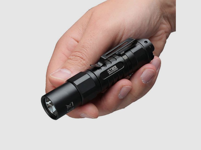 LED flashlight XT1A, 1,000 lumens (including battery), image 2 of 12