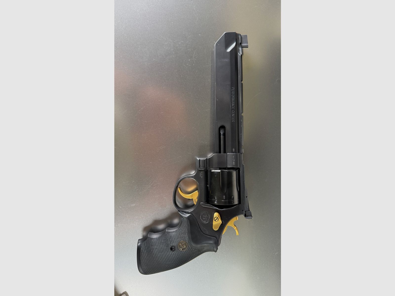 Smith & Wesson 629-6 Stealth Hunter