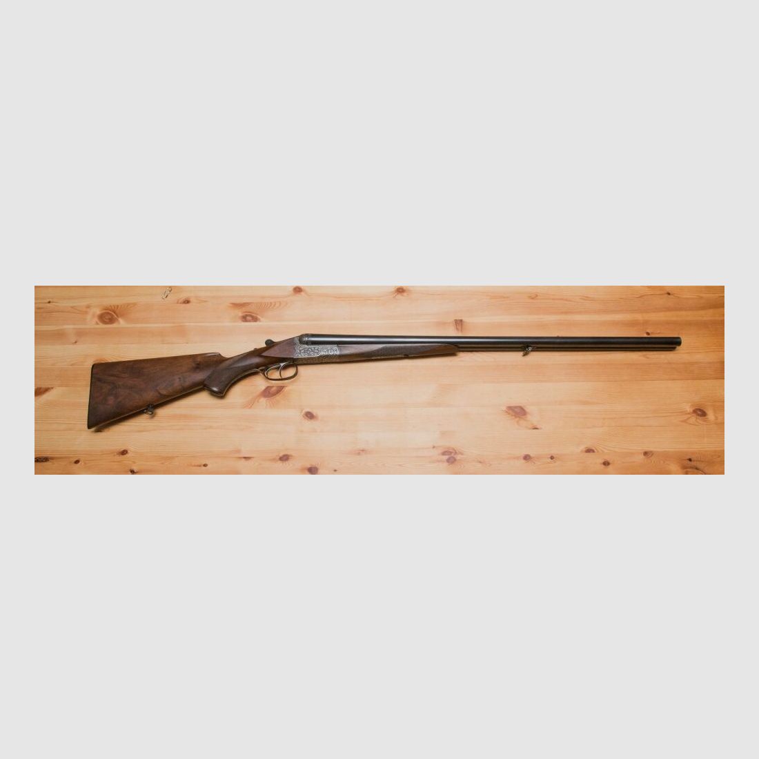 exklusive Jagdflinte side-by-side mit tiefgestochener Gravur Querflinte Doppelflinte