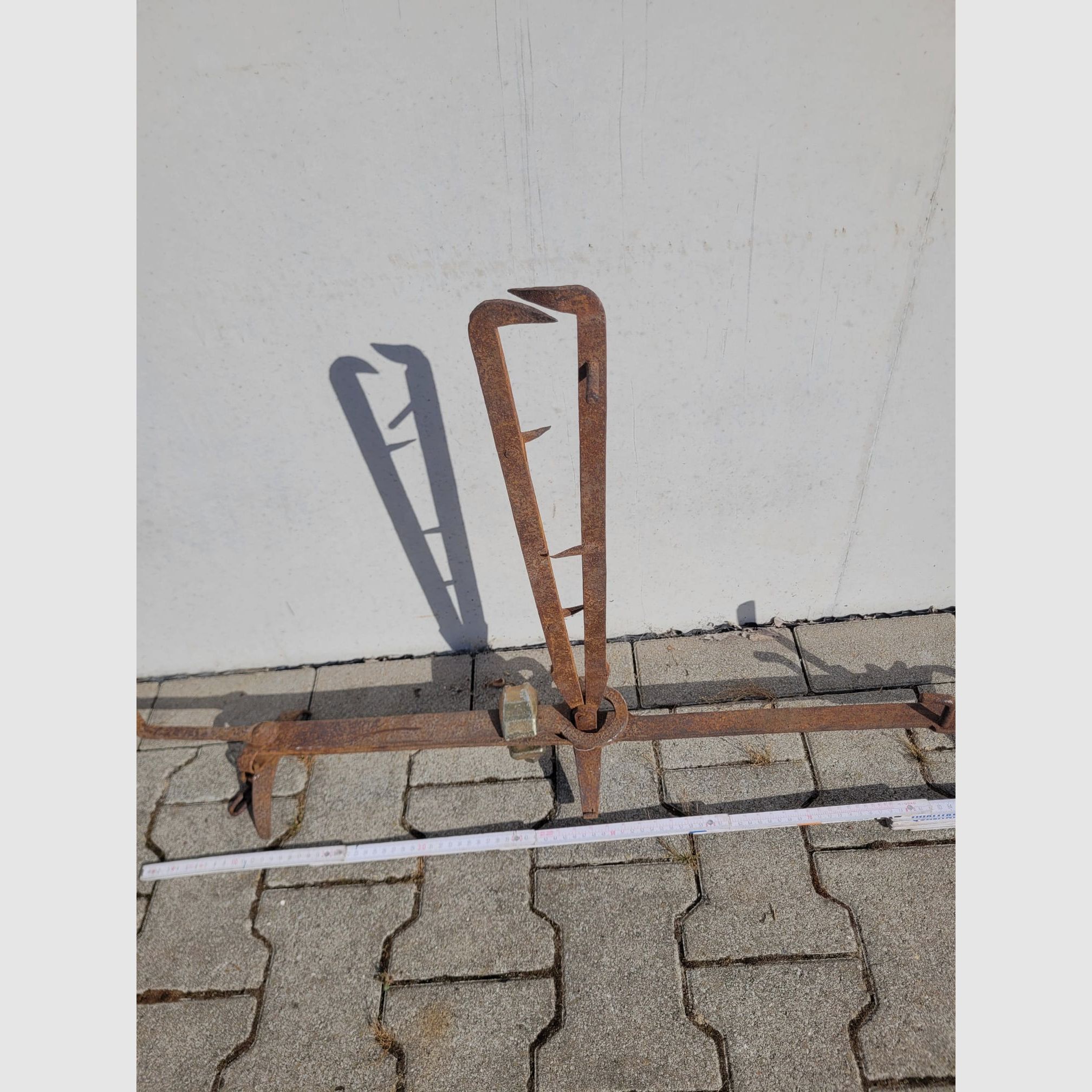 Fangeisen Dekoration Bärenfalle 95cm, seltene Form