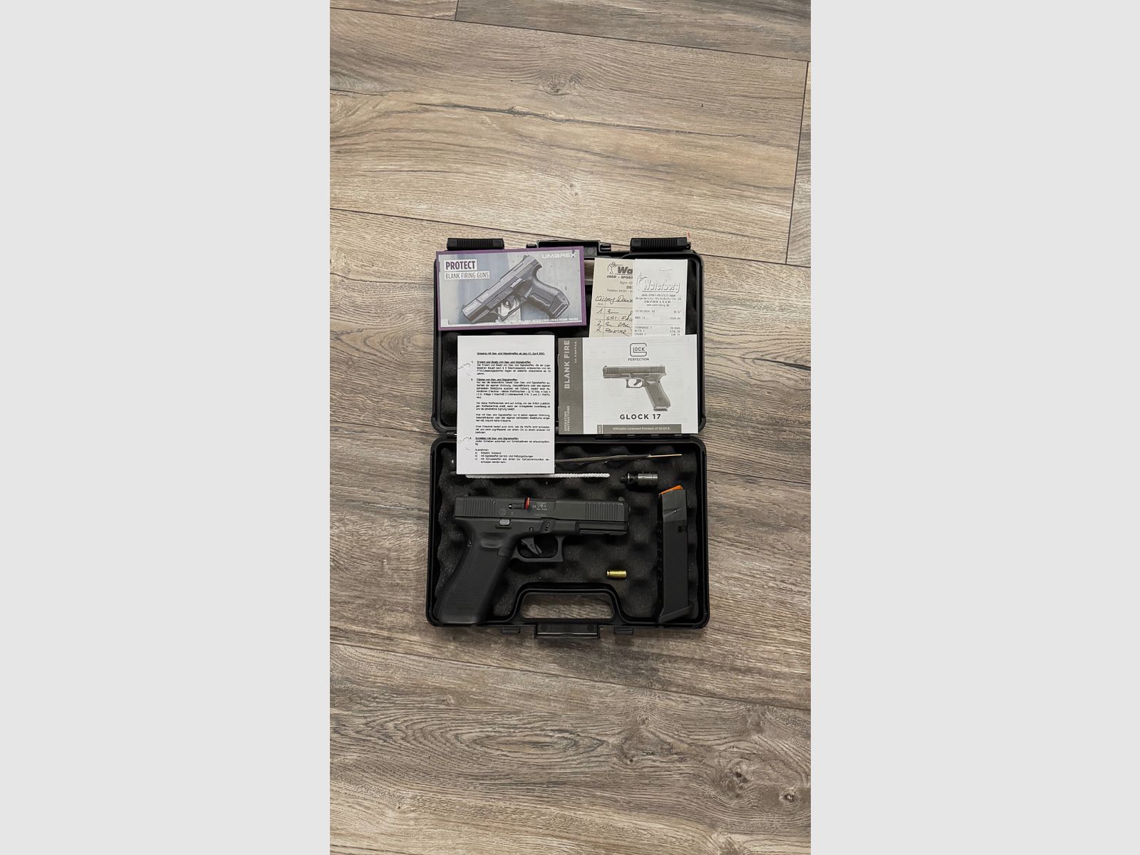 Glock 17 Gen5 9mm P.A.K wie neu mit Rechnung und Originalzubehör