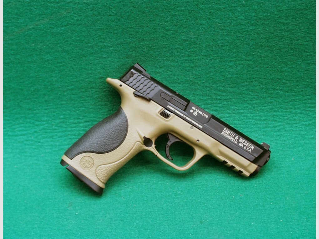 Umarex	 Smith&Wesson M&P 40, FDE, CO2 Pistole