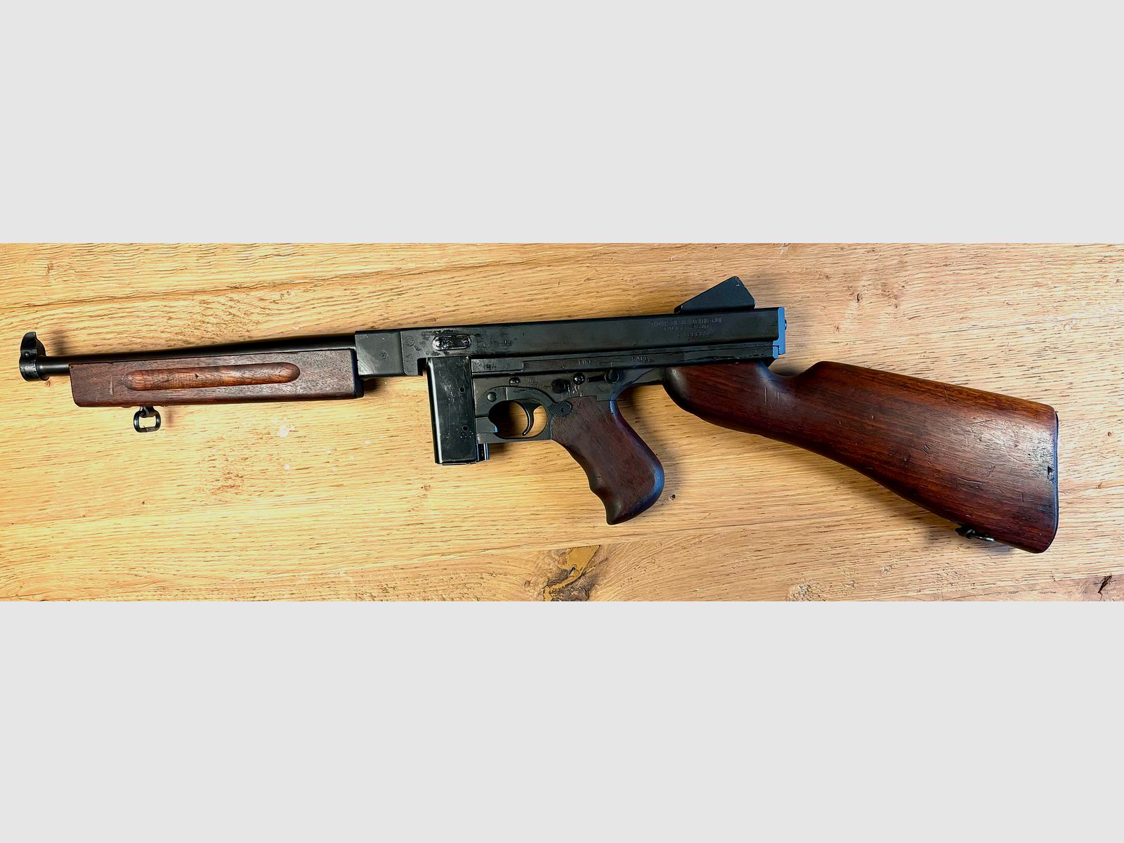 Tommy Gun - Thompson Center  SA (M1) original Waffe WKII mit Umbau auf Halbautomat - Kaliber: .45Auto